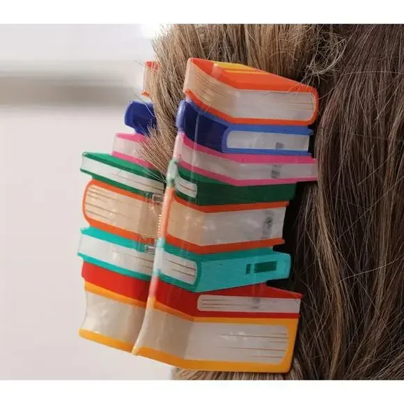 Book stack hair clip - Picture 1 of 8